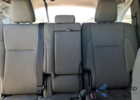 2018 Toyota Highlander Le из США, поврежденный, VIN 5TDBZRFHXJS871082